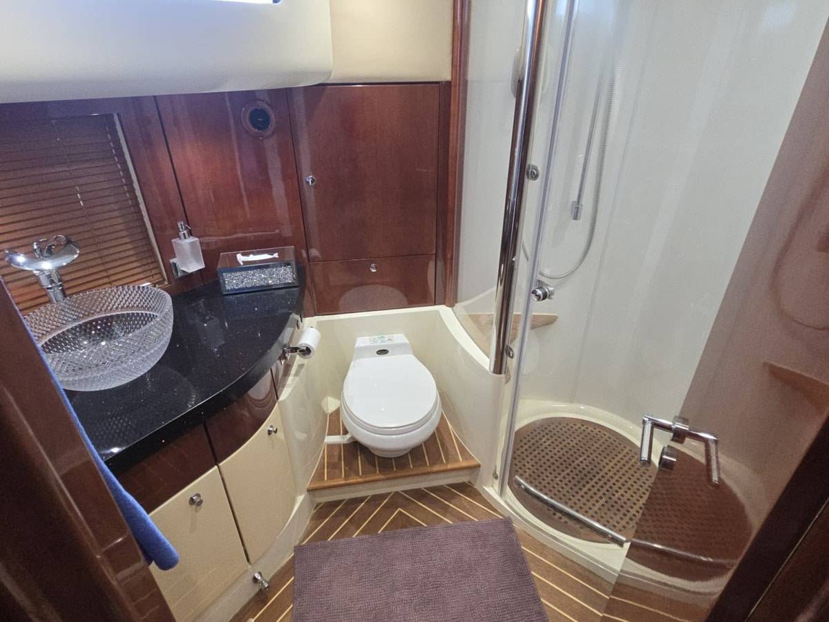 Fairline 58