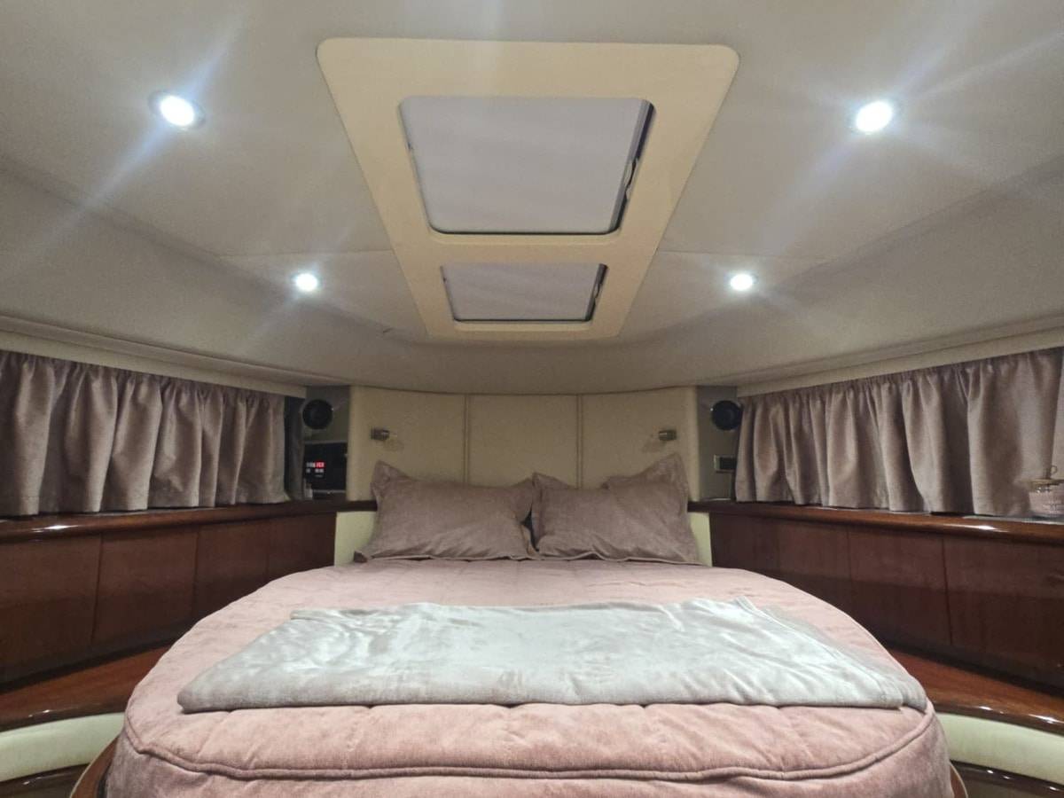 Fairline 58