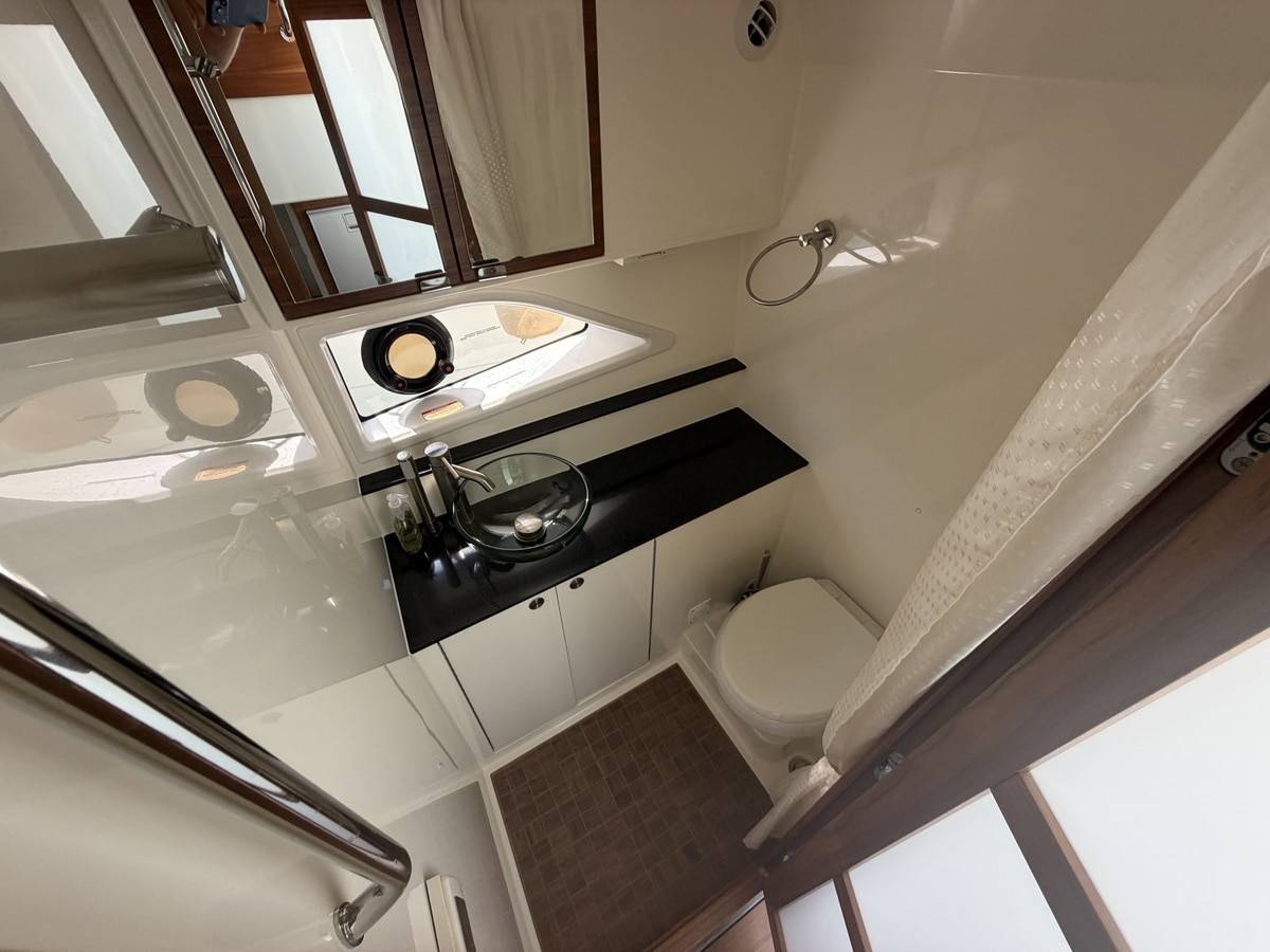 Sea Ray 320