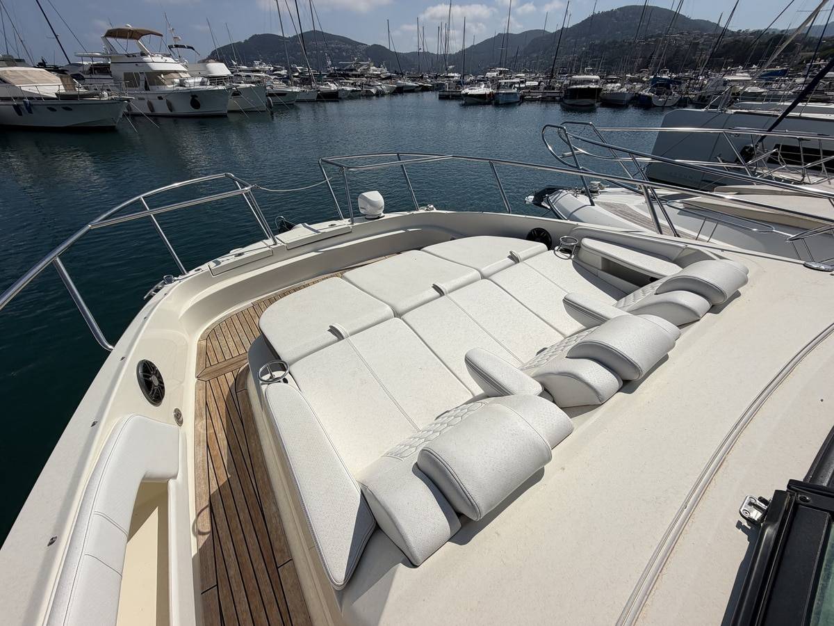 Sea Ray 320
