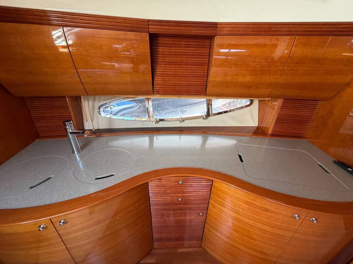 Azimut 47