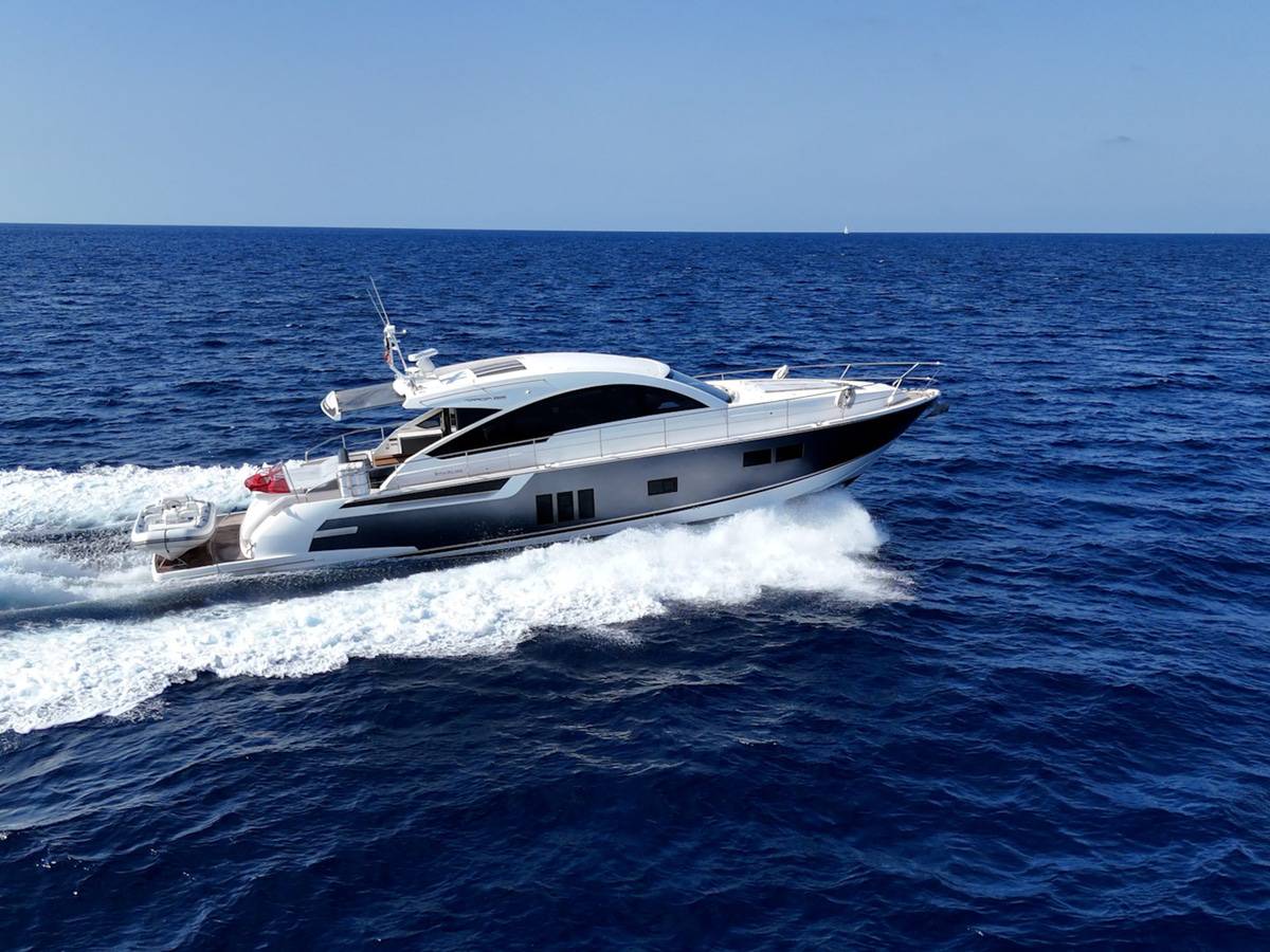 Fairline 62