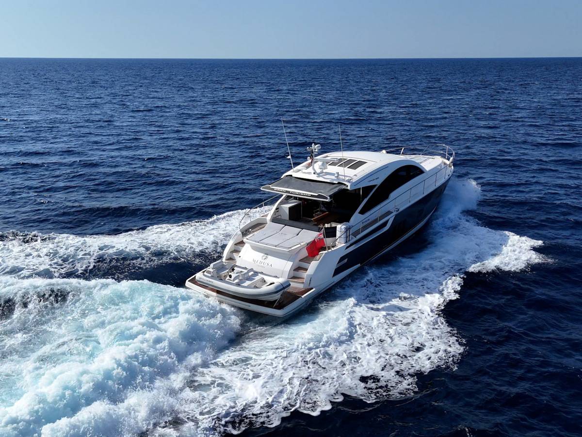 Fairline 62