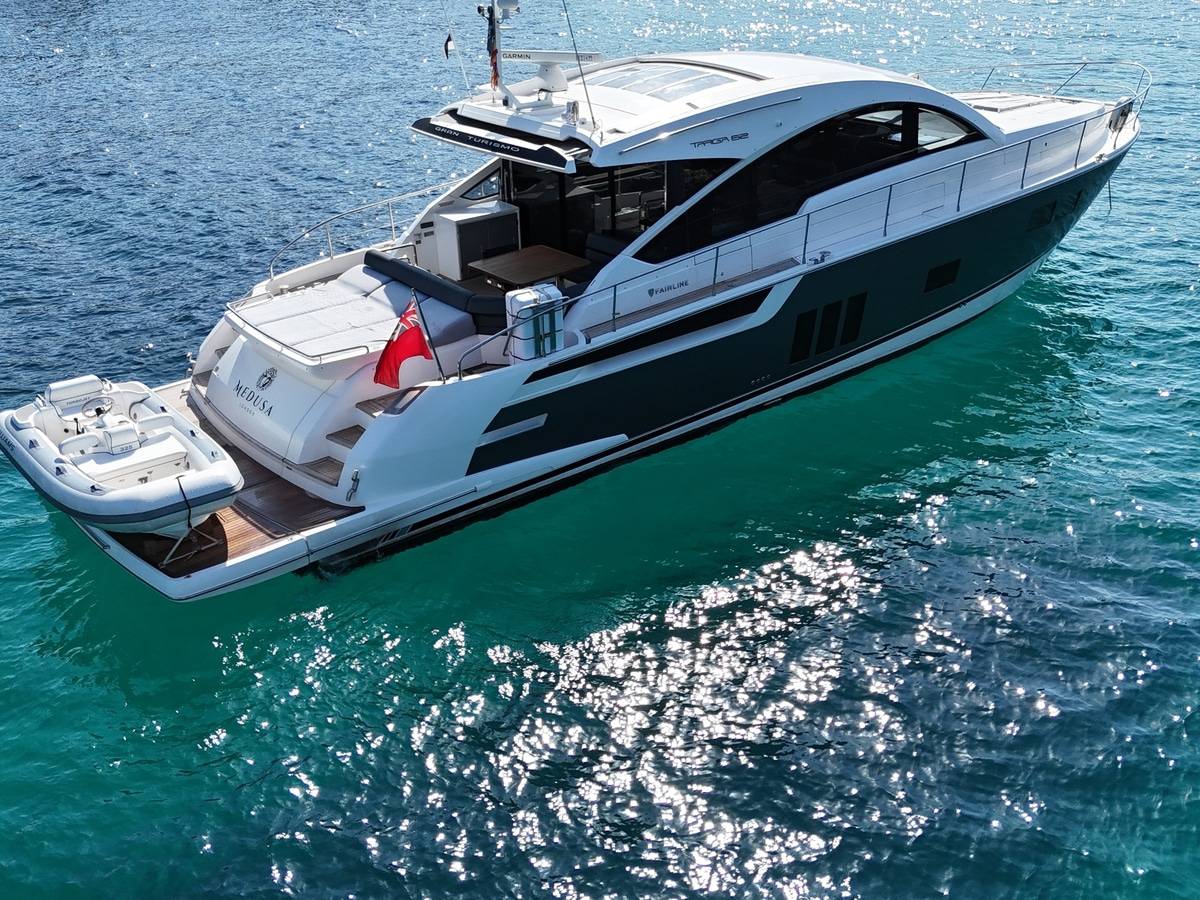 Fairline 62