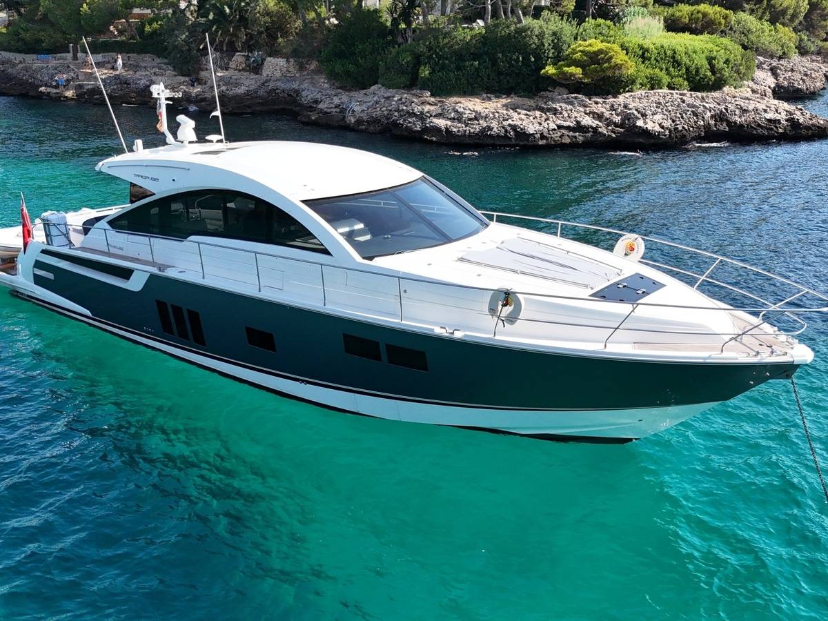 Fairline 62