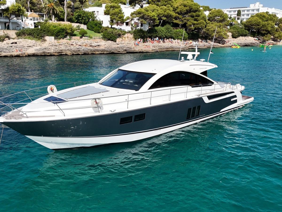 Fairline 62
