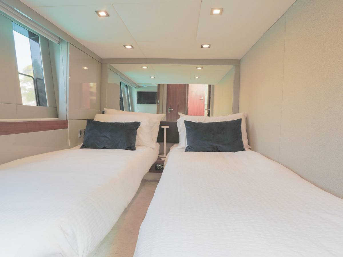Fairline 62