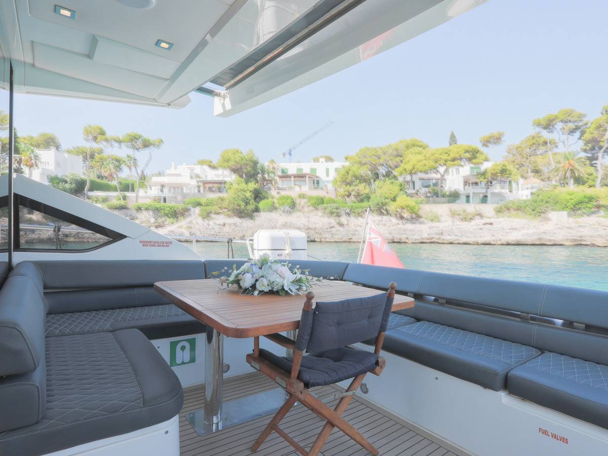 Fairline 62