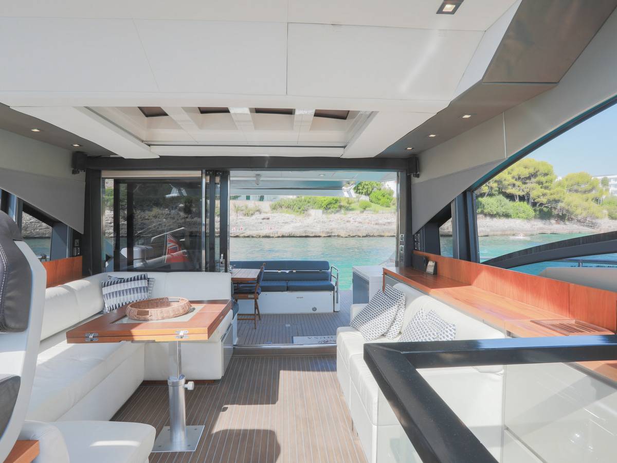 Fairline 62