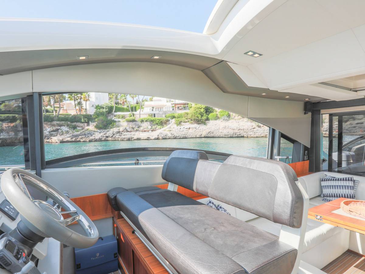Fairline 62
