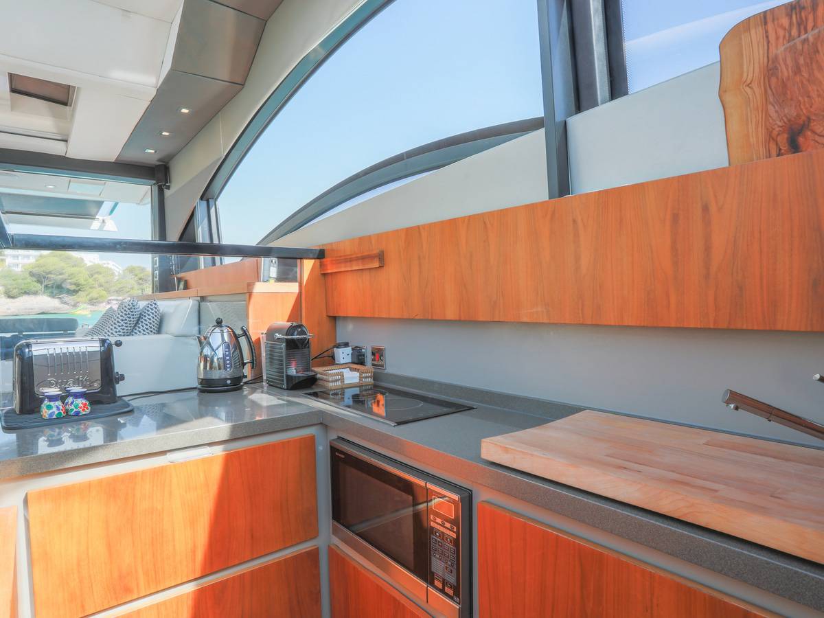 Fairline 62