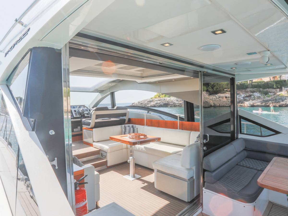 Fairline 62