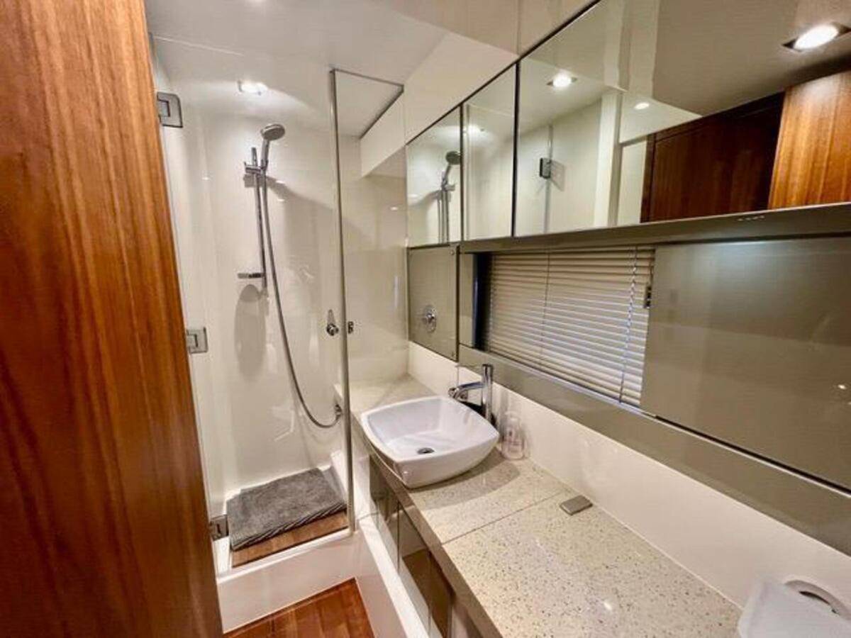 Fairline 62