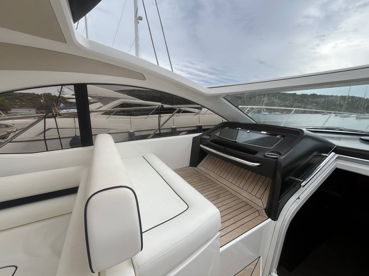 Sunseeker Portofino 48