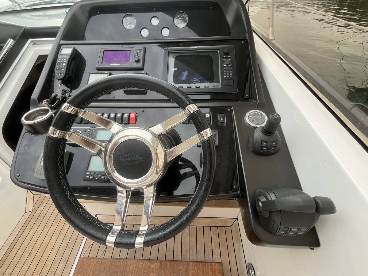 Sunseeker Portofino 48