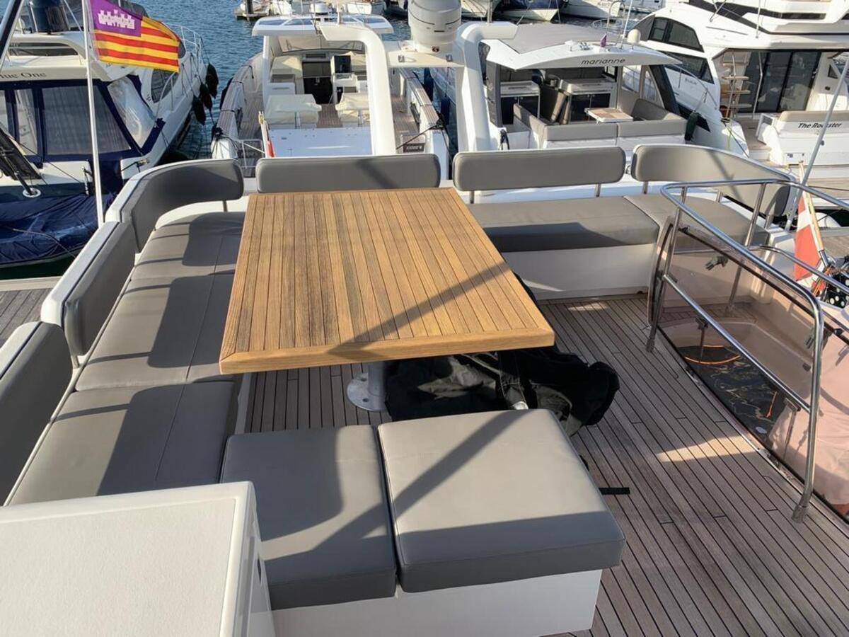 Fairline Squadron 55