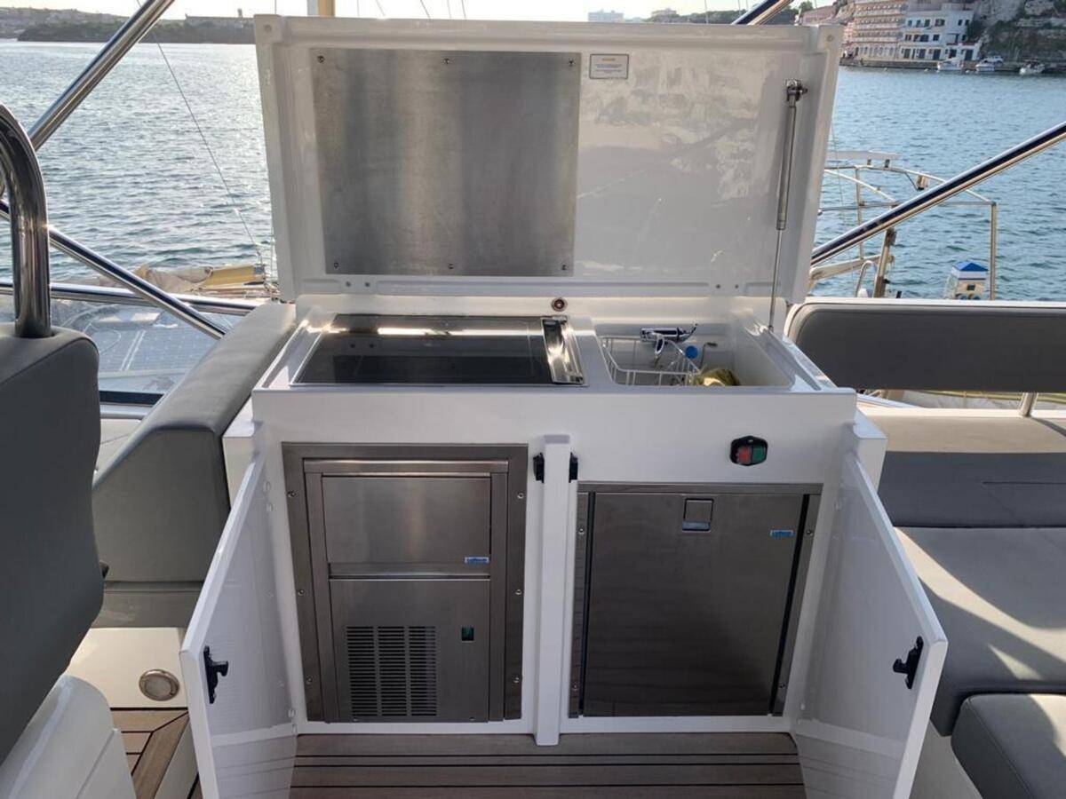 Fairline Squadron 55