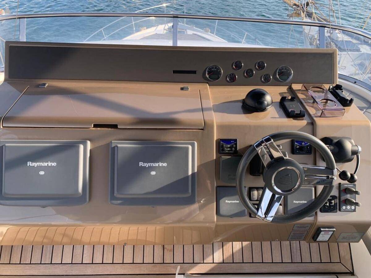 Fairline Squadron 55