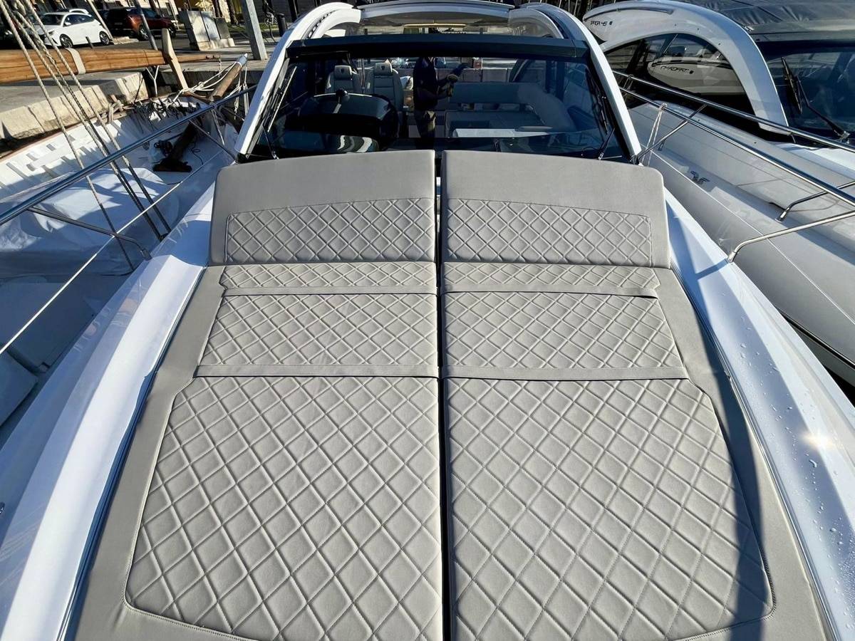 Fairline 47
