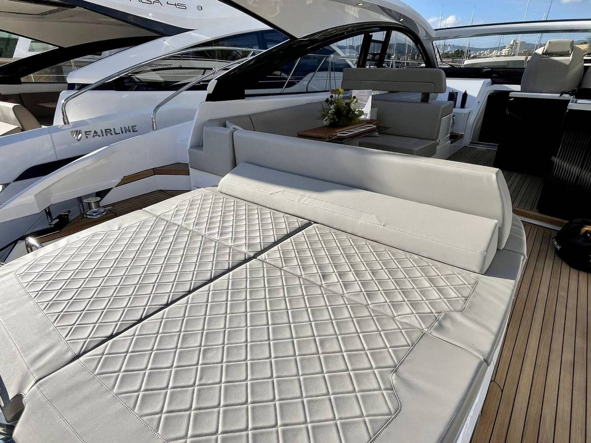 Fairline 47