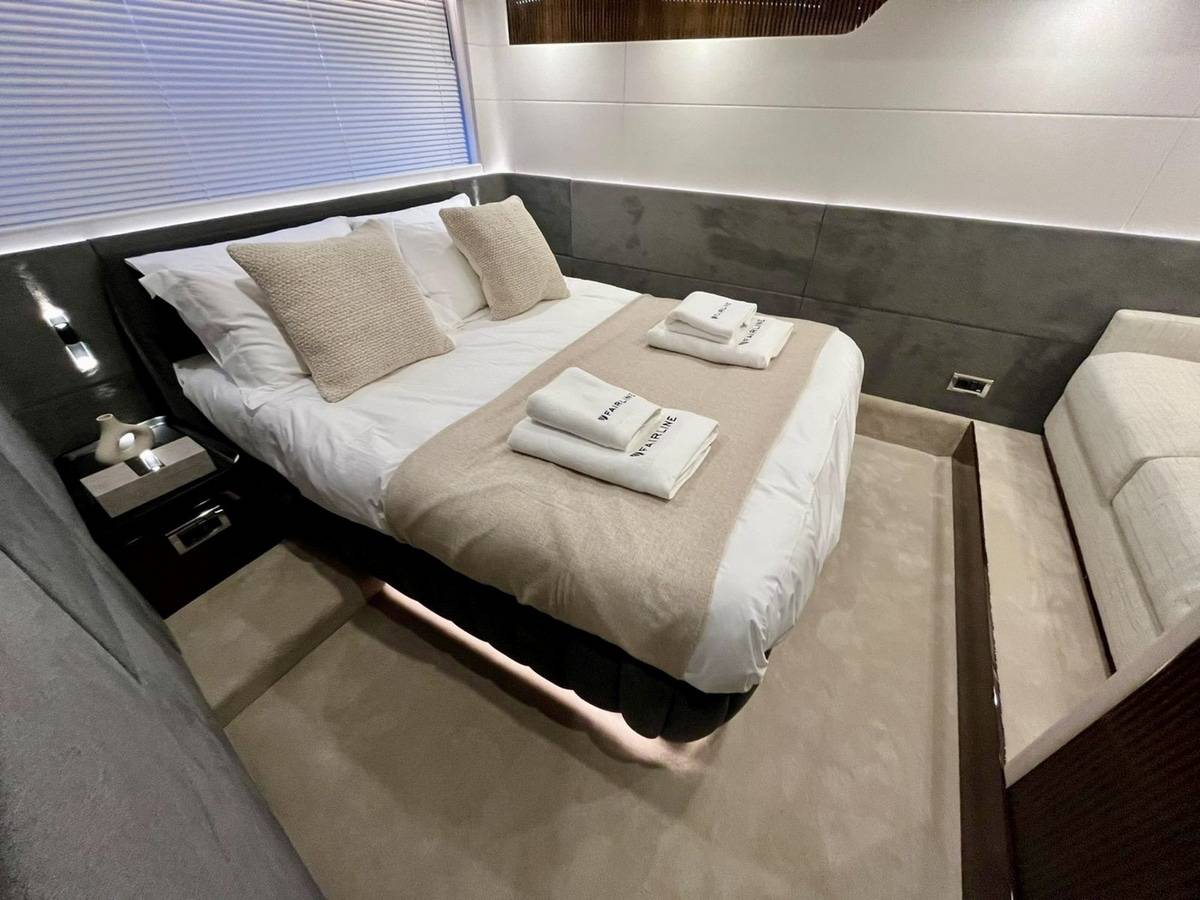 Fairline 47
