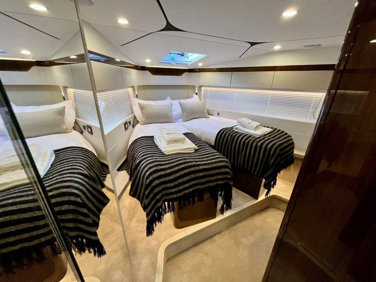 Fairline 47