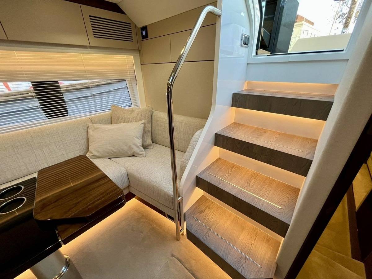 Fairline 47