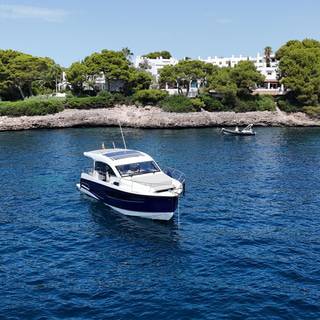 Boat image 1