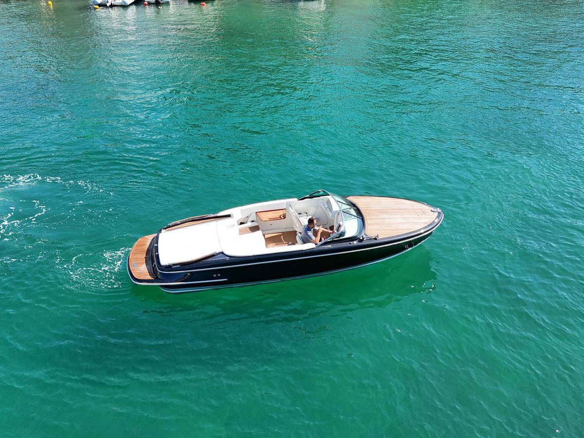Chris Craft Capri 27