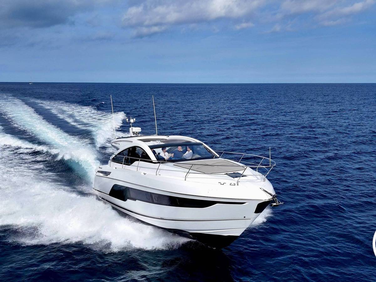 Fairline 47