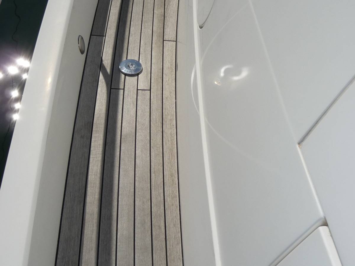 Fairline 65