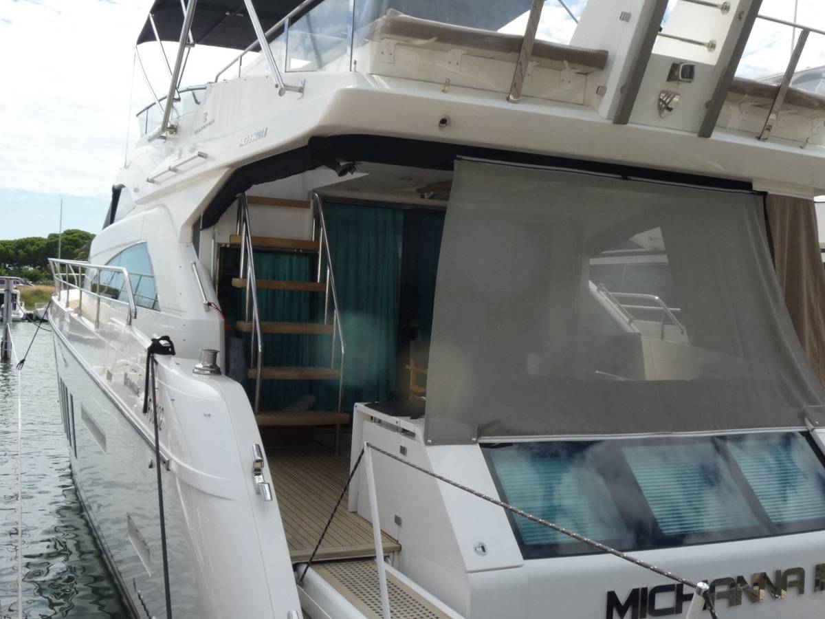 Fairline 65