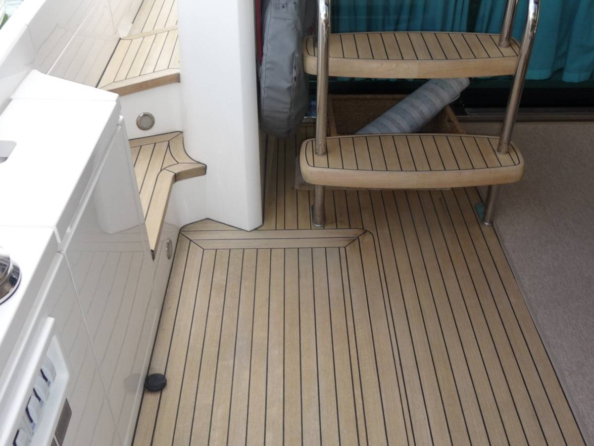Fairline 65