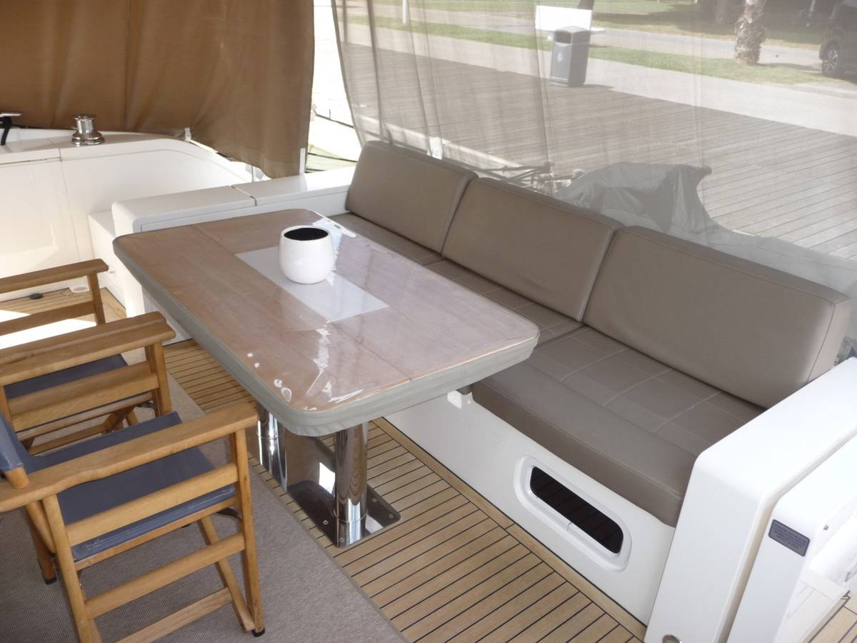 Fairline 65