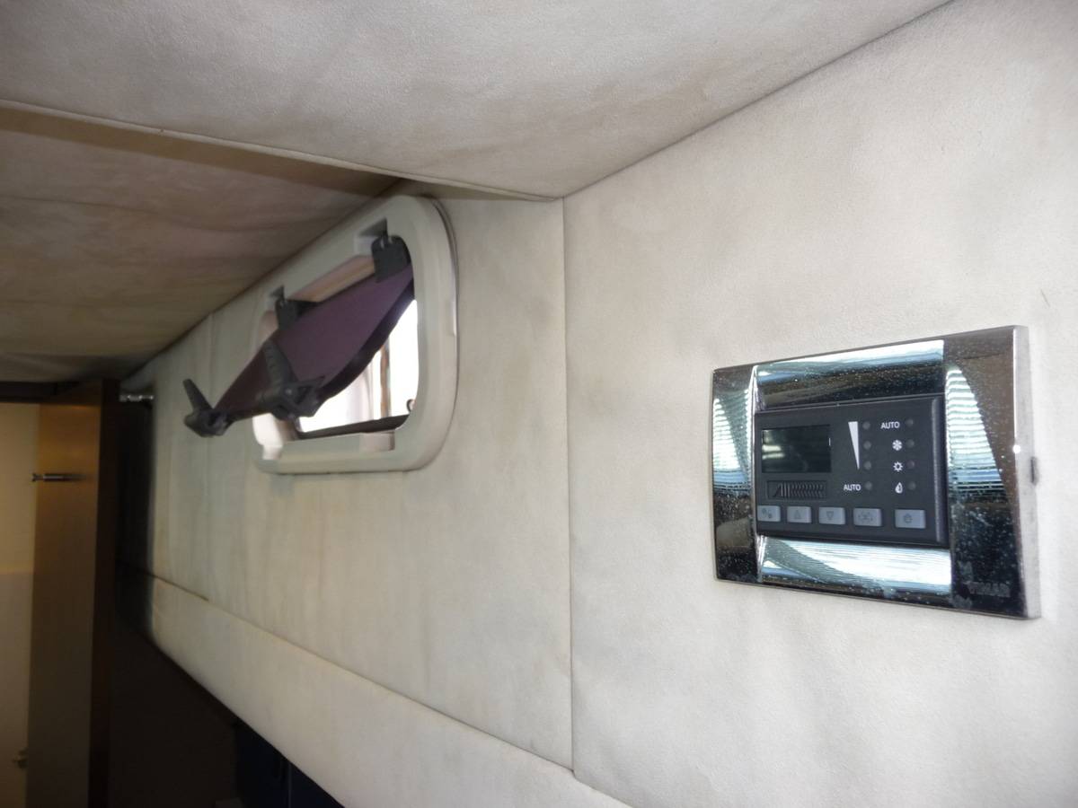 Fairline 65