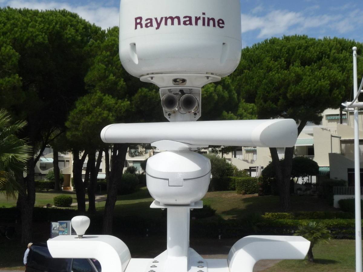 Fairline 65