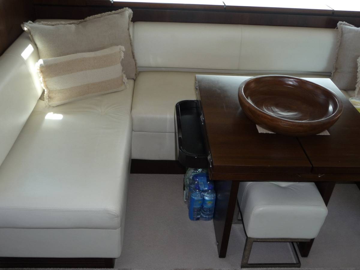 Fairline 65