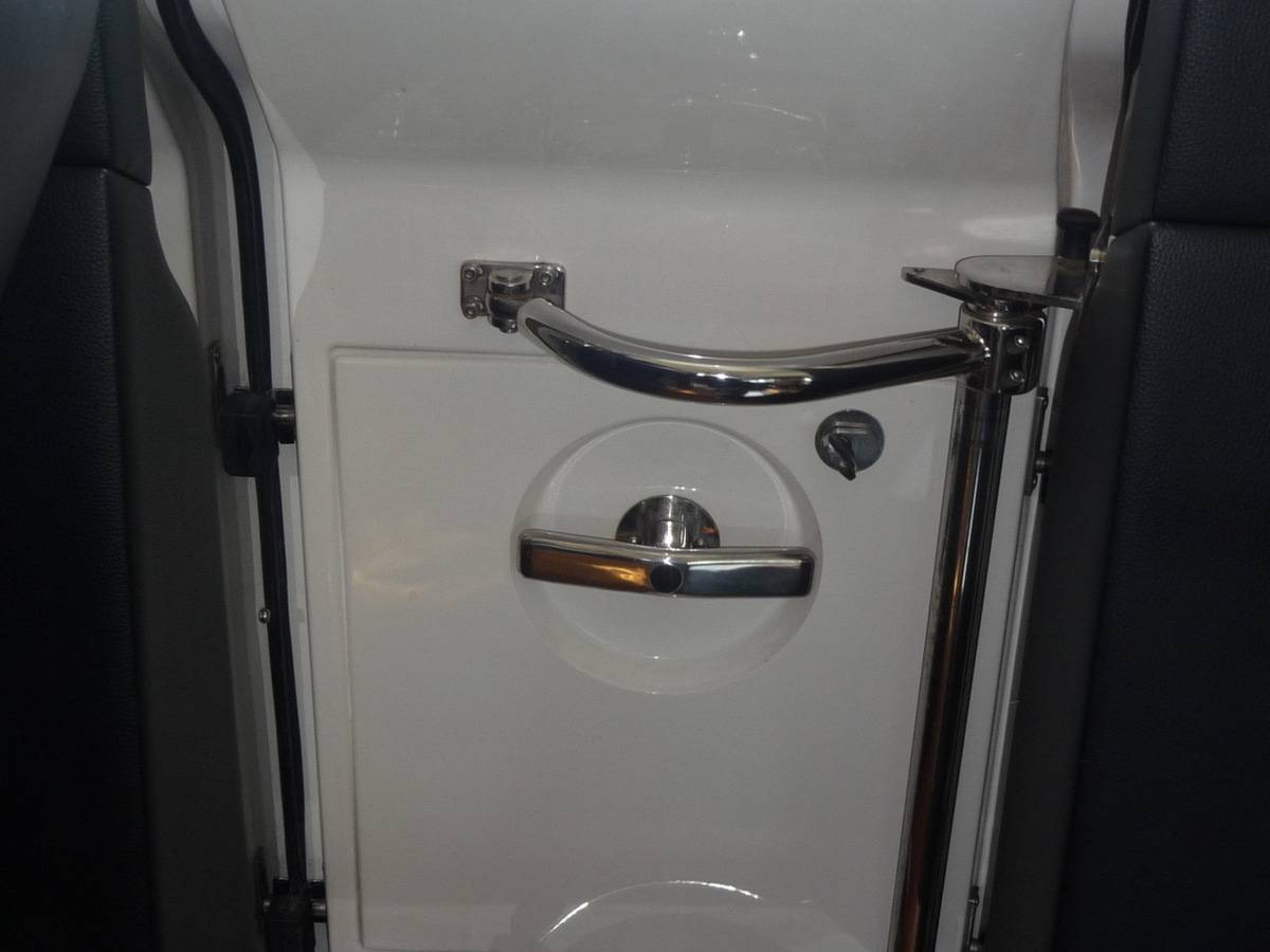 Fairline 65