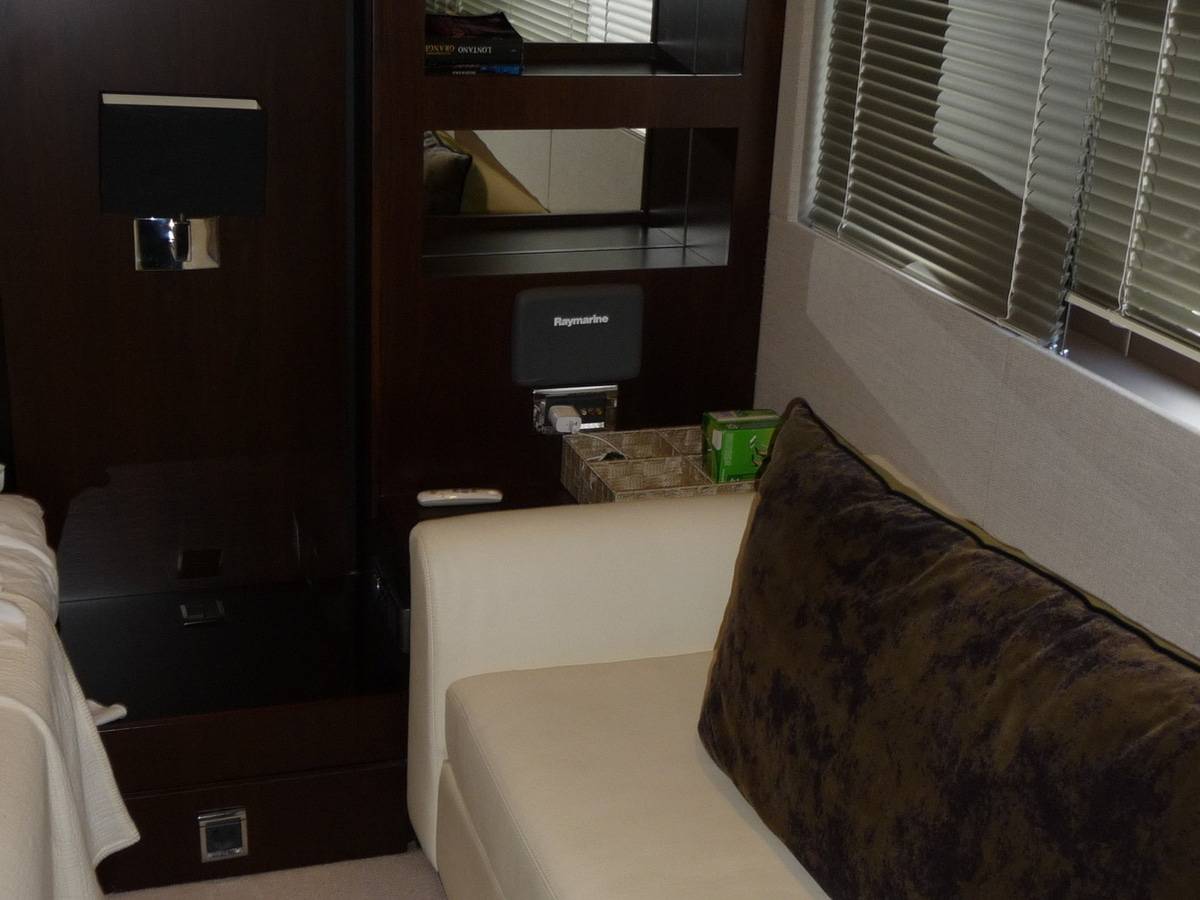 Fairline 65