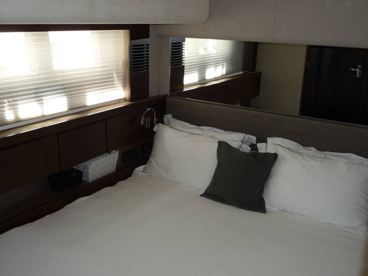 Fairline 65
