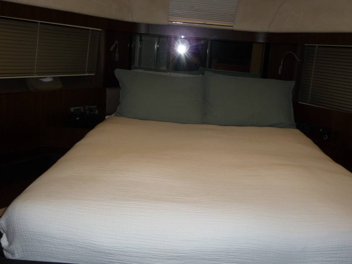 Fairline 65