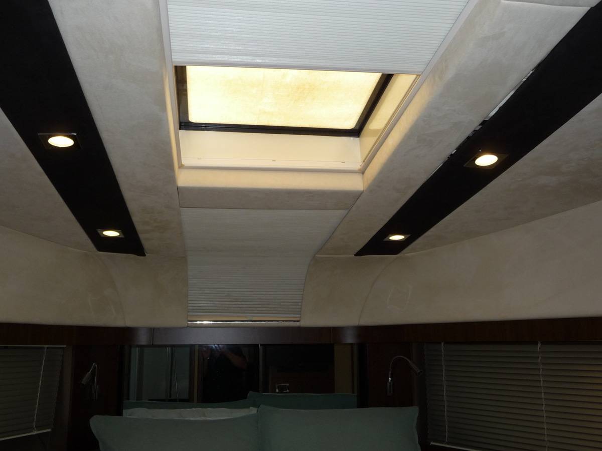 Fairline 65