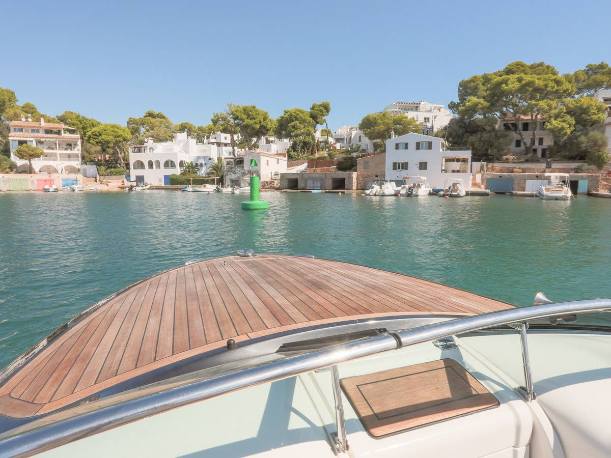 Chris Craft Capri 27