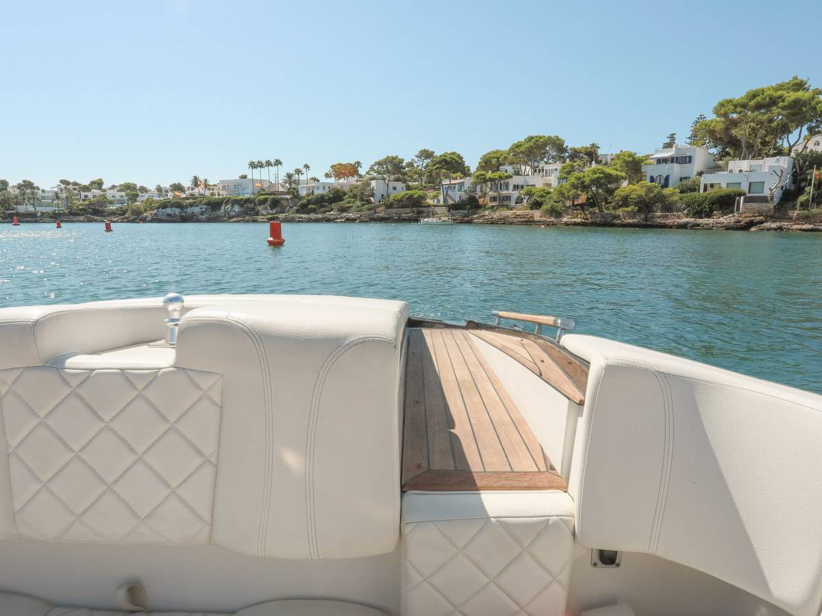 Chris Craft Capri 27