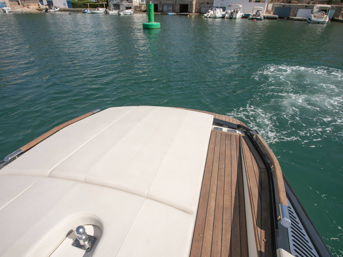 Chris Craft Capri 27