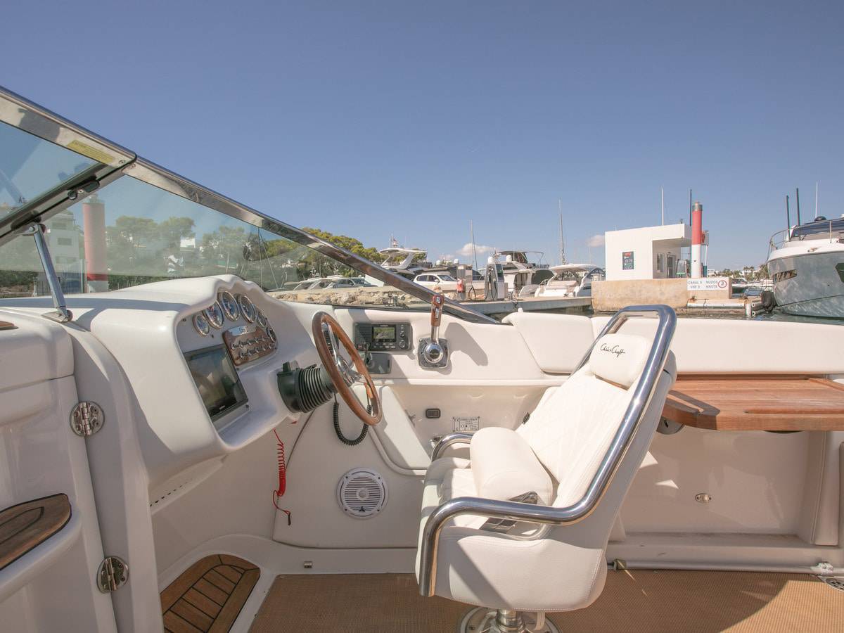 Chris Craft Capri 27