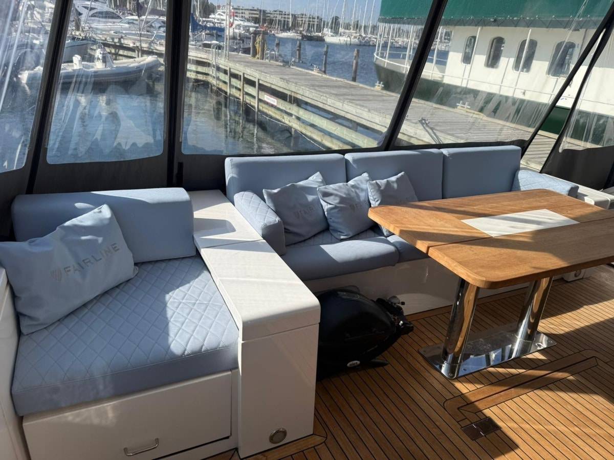 Fairline Squadron 65