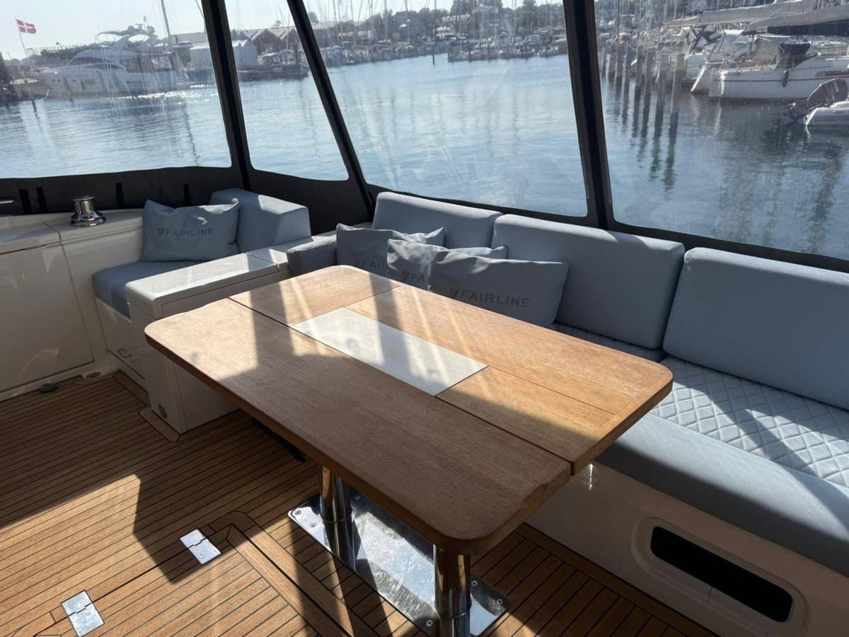 Fairline Squadron 65