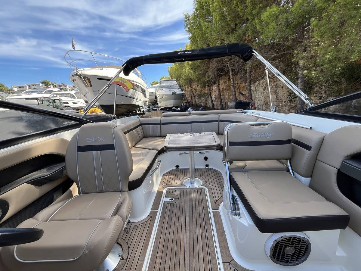 Sea Ray 250 SUNSPORT