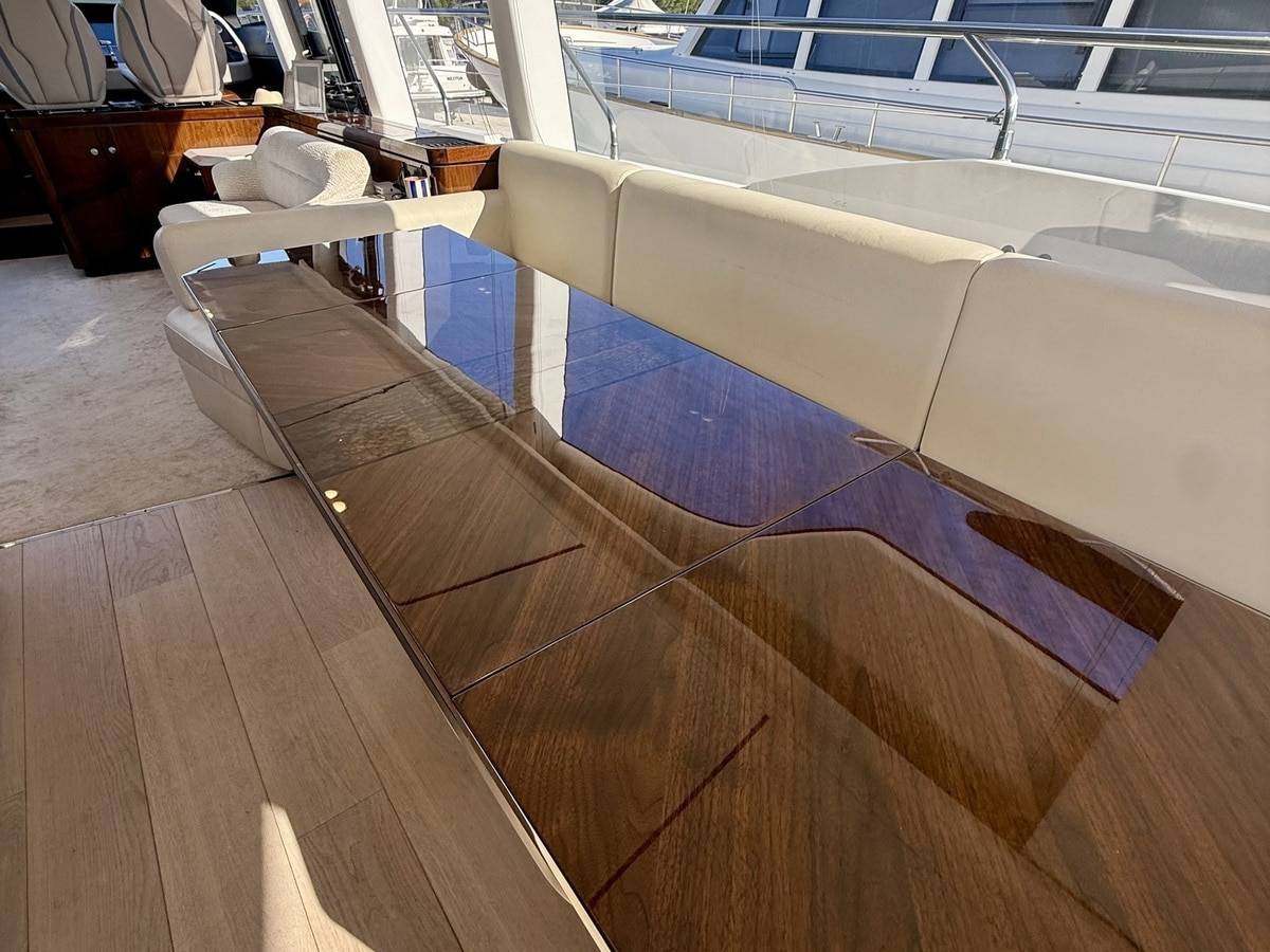 Fairline 68